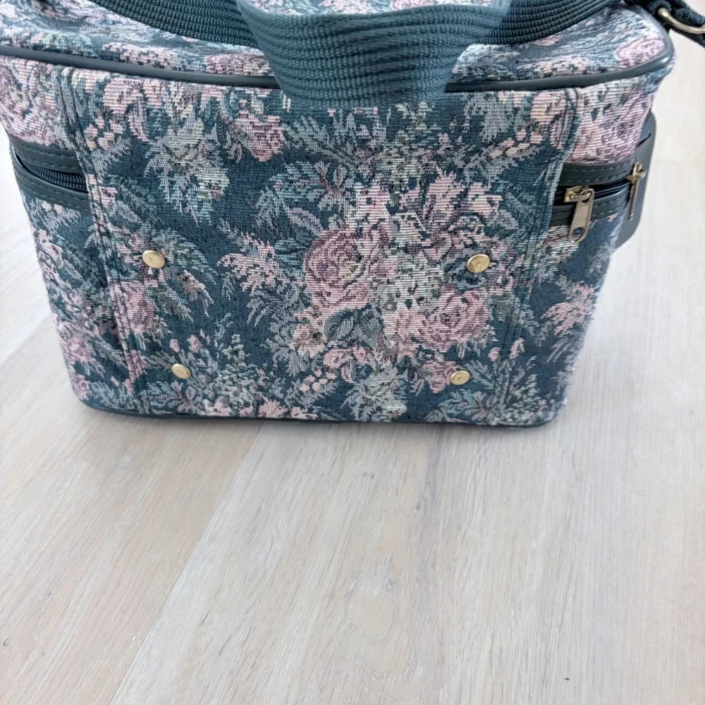 Trade Winds Vintage Floral Tapestry Train Case Travel Vanity Bag Pink Green Rose